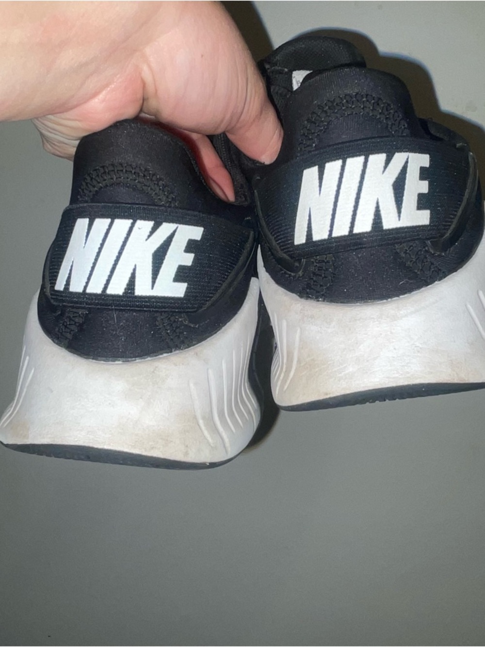 Nike Women’s Macon Black & White Athletic Shoes - Picture 2 of 5